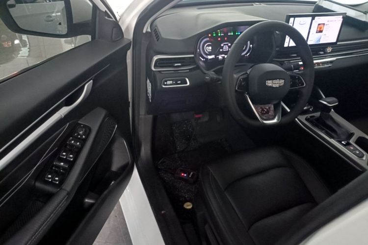 GEELY Emgrand 2023 #12 GEELY Emgrand 2023 car image #12