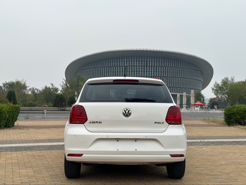 Volkswagen Polo 2016 car image #5