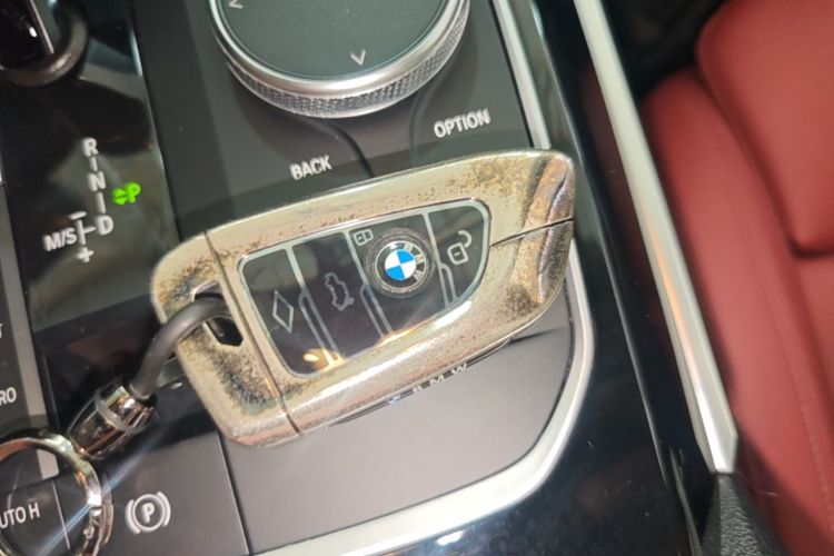 BMW 3 Series 2022 car image #8