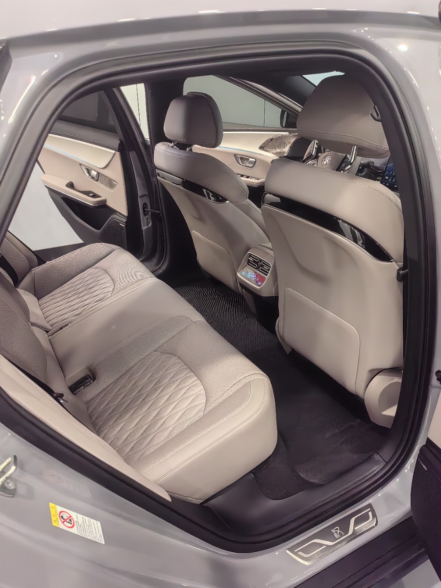 BYD Han 2025 #7 BYD Han 2025 car image #7