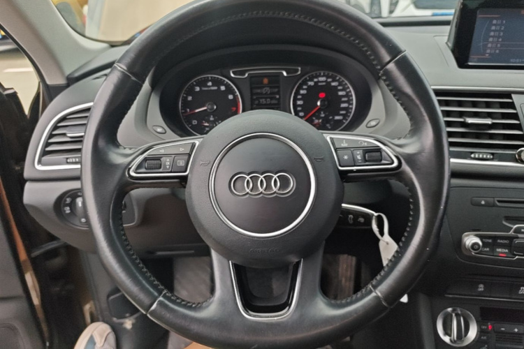 Audi Q3 2015 #11 Audi Q3 2015 car image #11