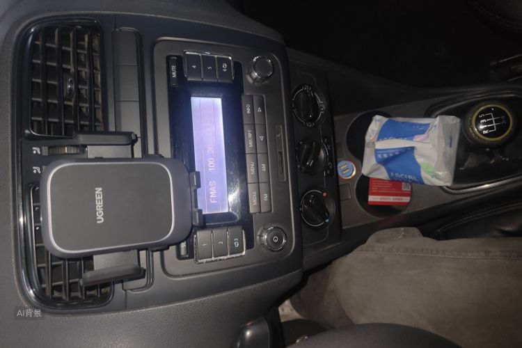 Volkswagen Polo 2012 car image #15