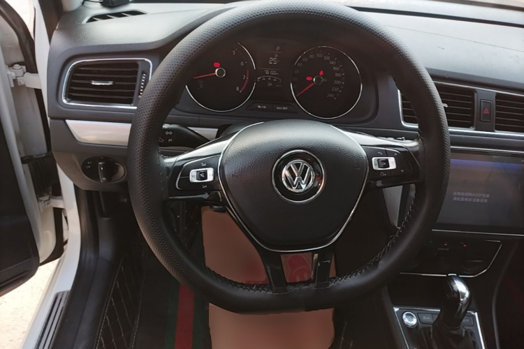 Volkswagen Lavida 2018 #11 Volkswagen Lavida 2018 car image #11