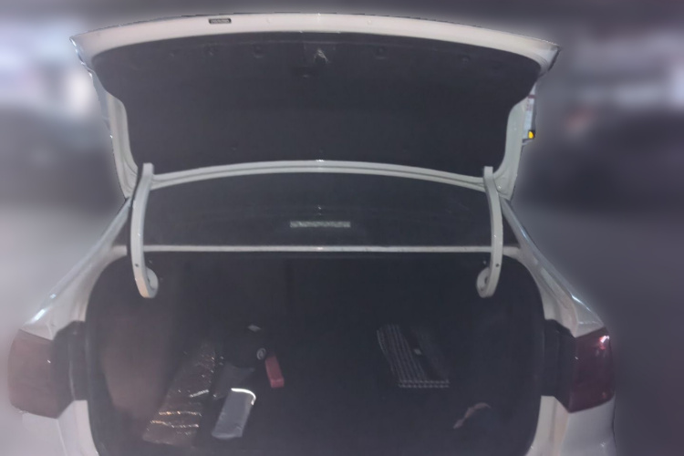 Volkswagen Bora 2018 car image #17