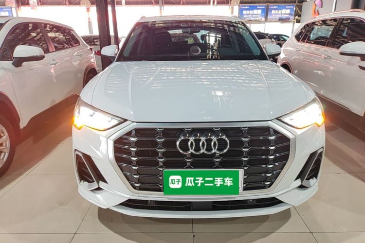 Audi Q3 2021 car image #3