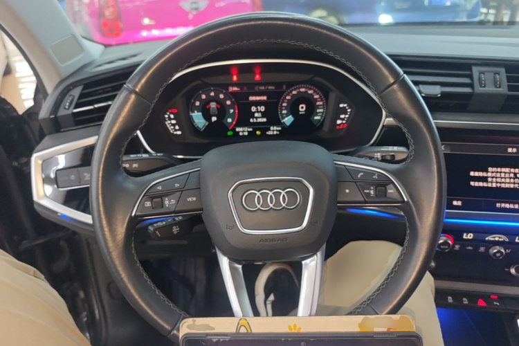 Audi Q3 2023 #15 Audi Q3 2023 car image #15