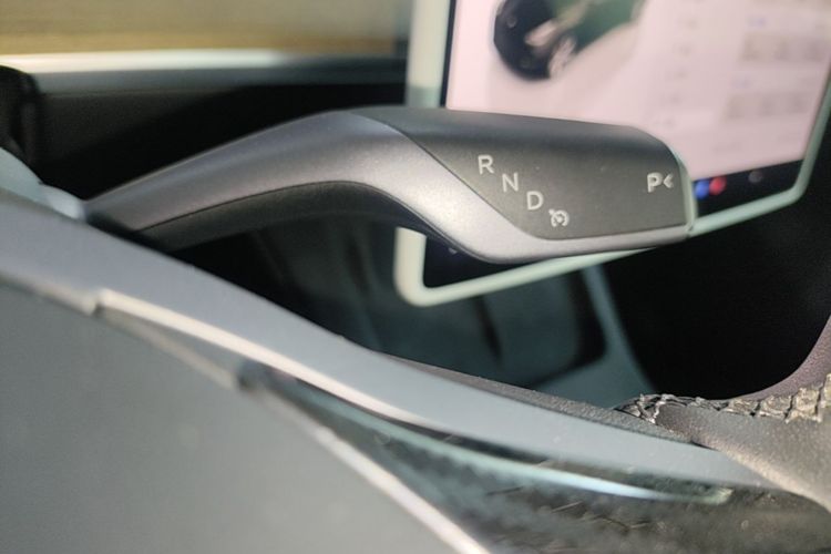 Tesla Model Y 2023 #14 Tesla Model Y 2023 car image #14