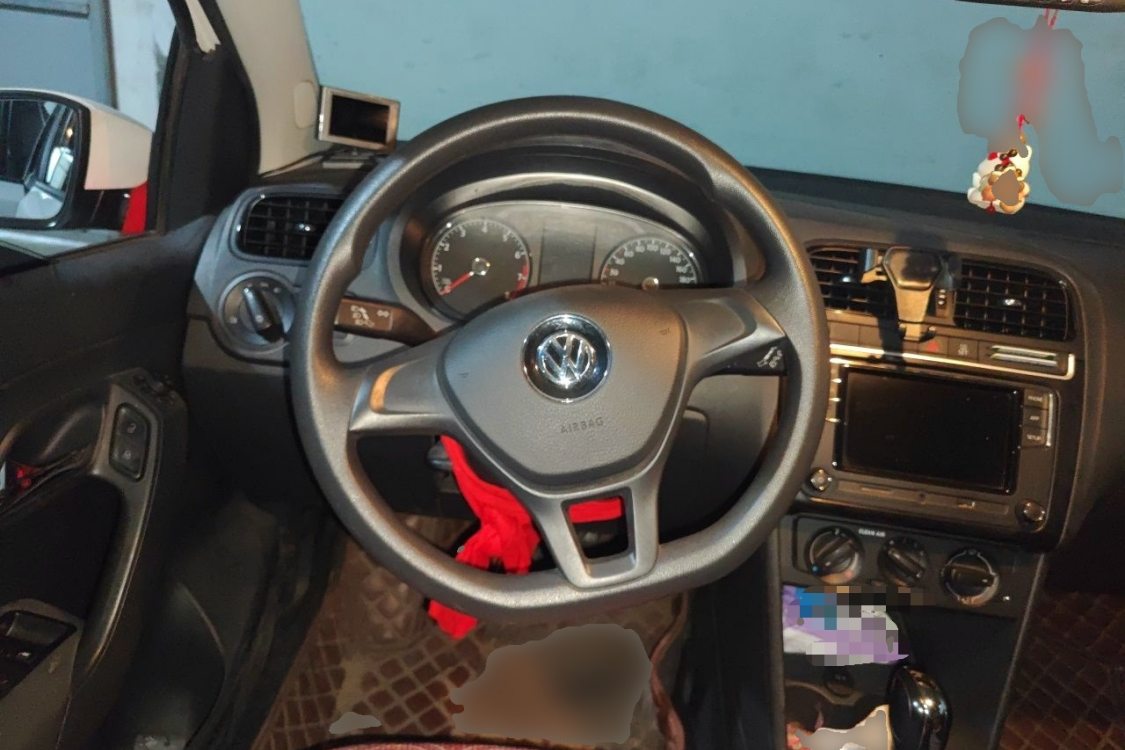 Volkswagen Polo 2019 car image #24