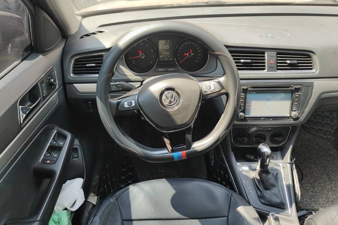 Volkswagen Lavida 2017 car image #22