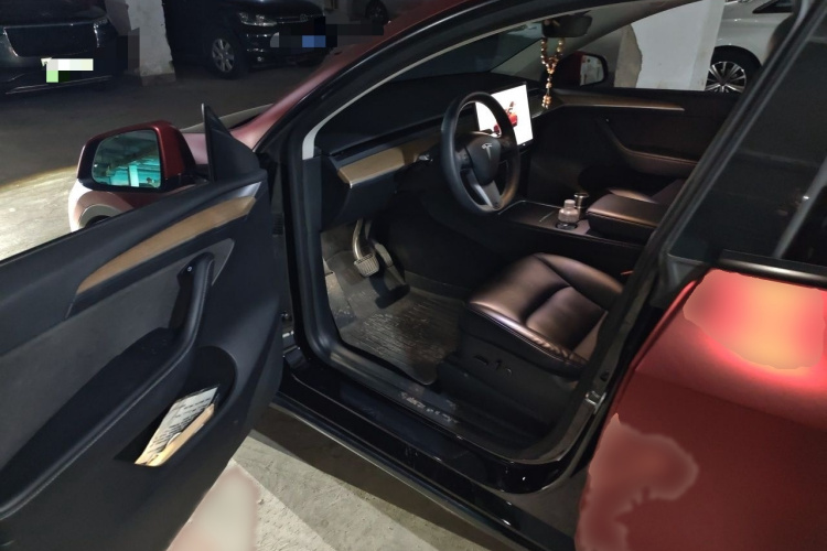 Tesla Model Y 2022 #13 Tesla Model Y 2022 car image #13