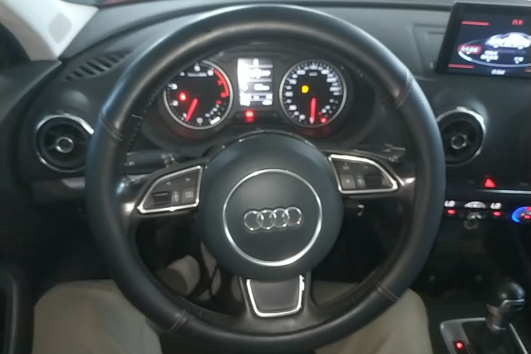 Audi A3 2015 immagine di auto #11