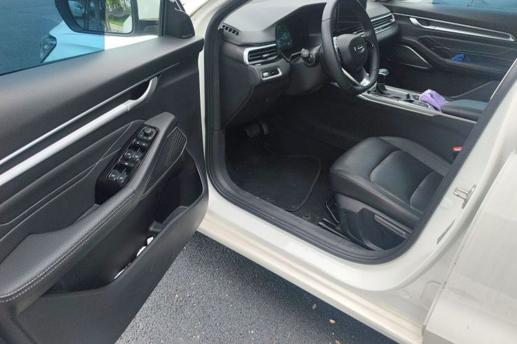 GEELY Emgrand 2021 #9 GEELY Emgrand 2021 car image #9