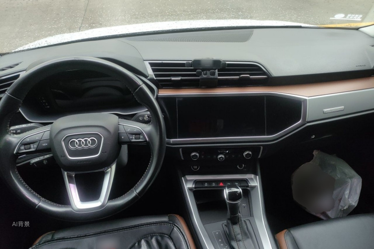 Audi Q3 2022 car image #11
