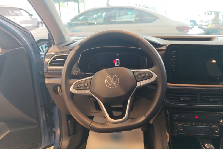 Volkswagen Tharu 2024 car image #11
