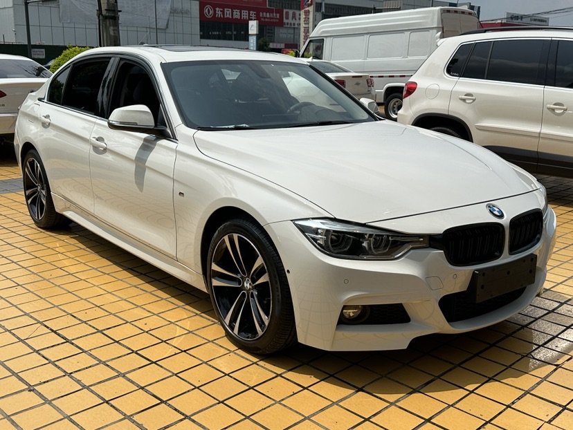 BMW 3 Series 2019 #3 BMW 3 Series 2019 car image #3