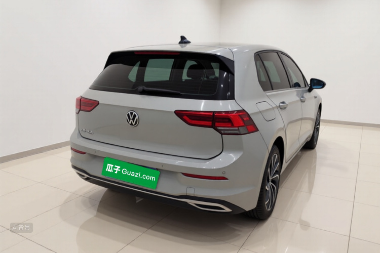 Volkswagen Golf 2021 car image #7