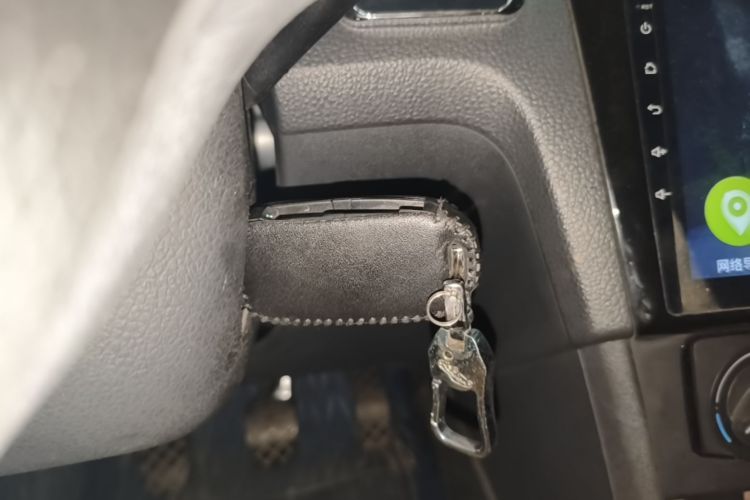 Volkswagen Santana 2015 car image #10
