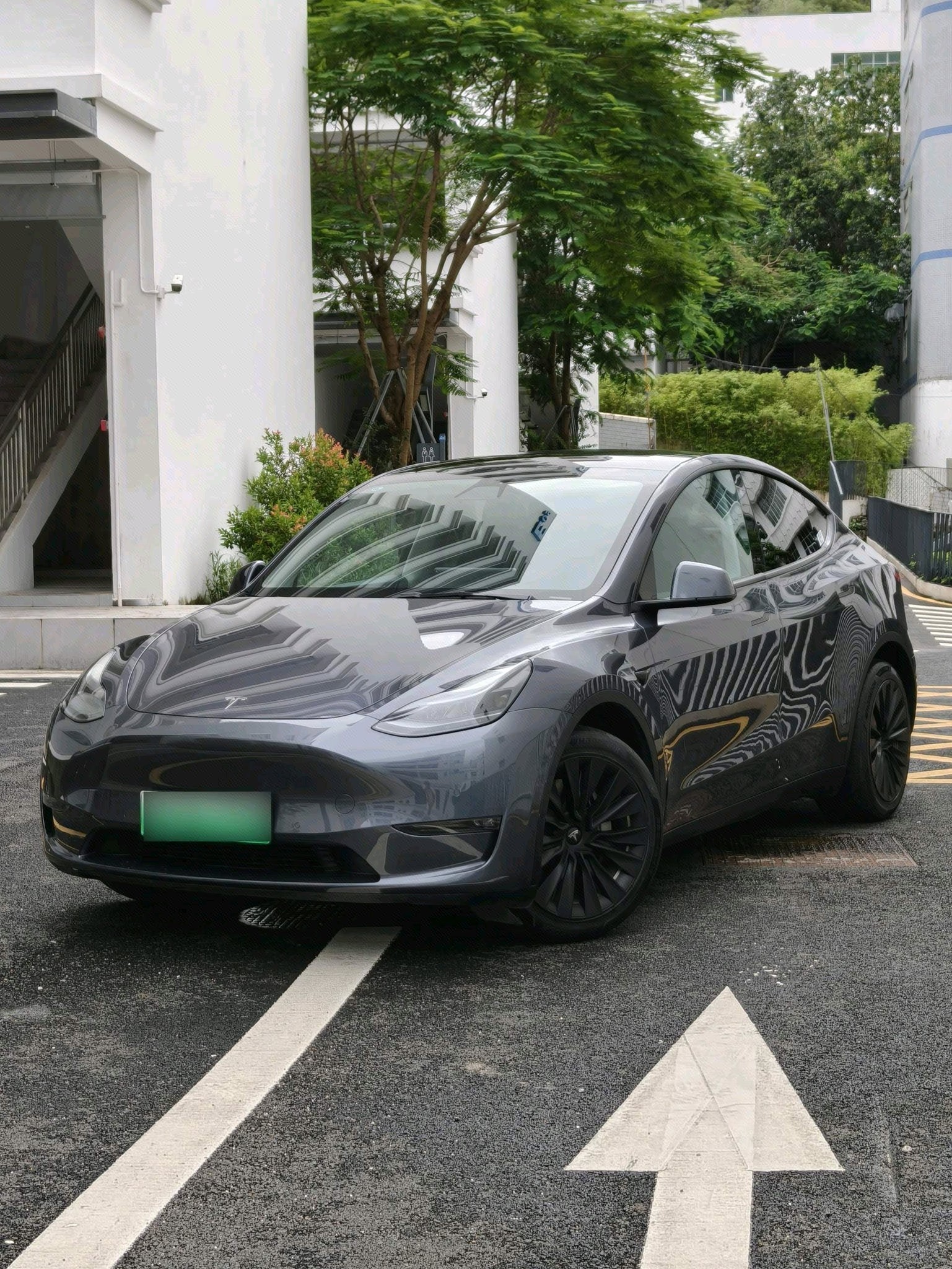 Tesla Model Y 2021 car image 
