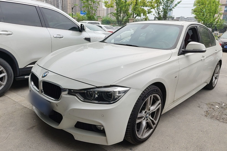 BMW 3 Series 2019 car image #2
