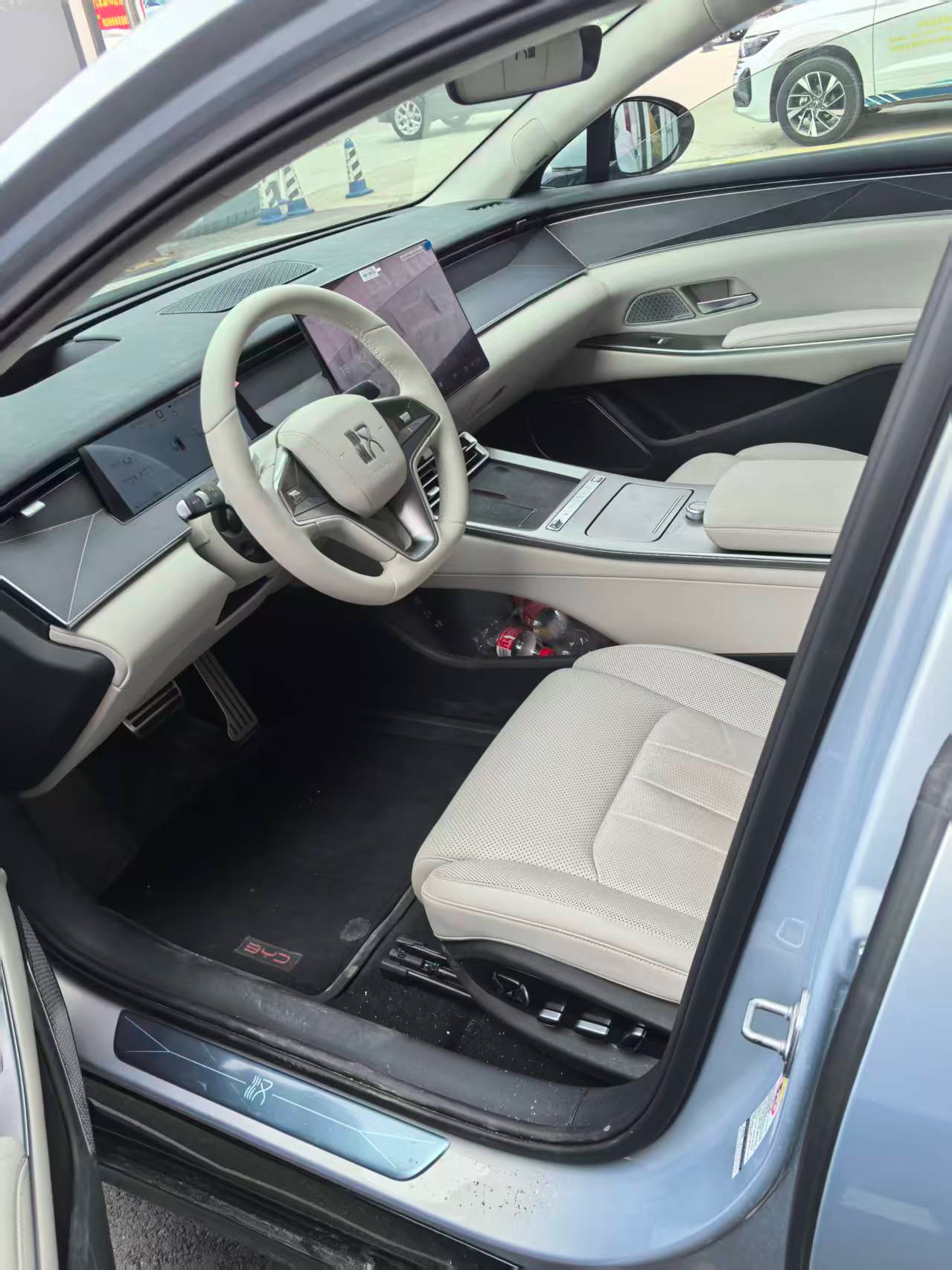 比亚迪 汉L 2025 汽车图片 #2