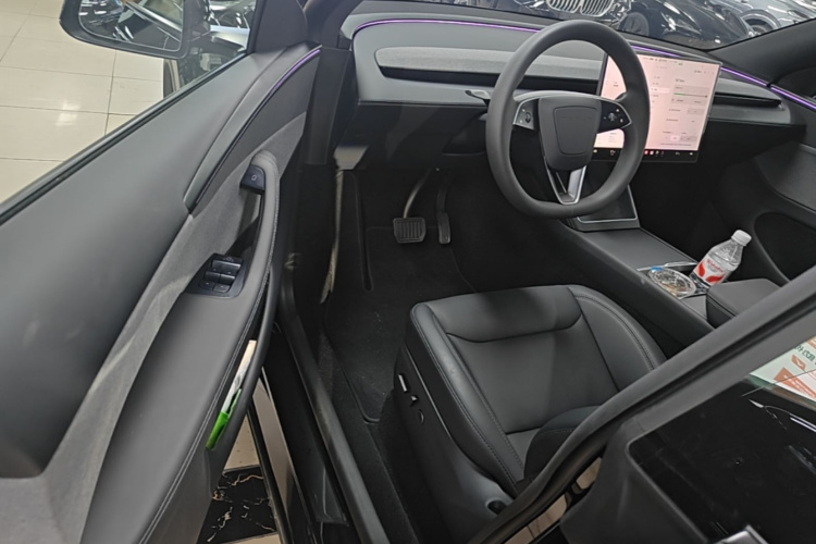 Tesla Model Y 2026 car image #16