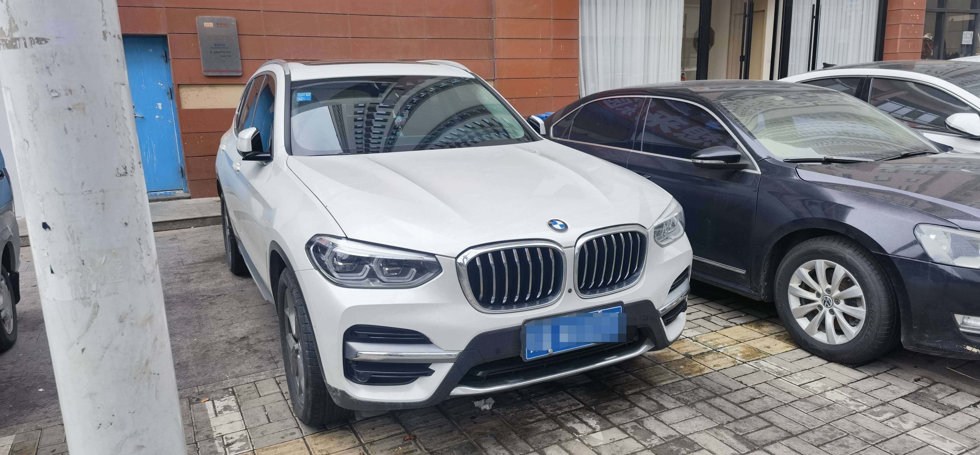 BMW X3 2021 #2 BMW X3 2021 car image #2