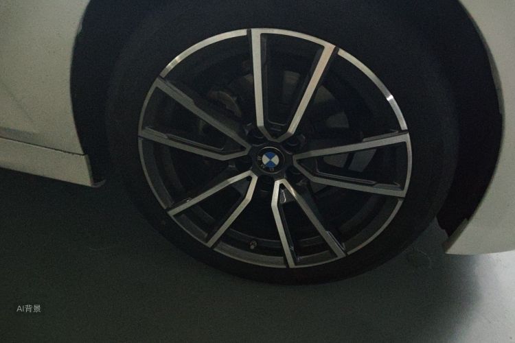 BMW 3 Series 2024 car image #9