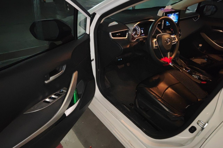 Toyota Corolla 2019 #9 Toyota Corolla 2019 car image #9
