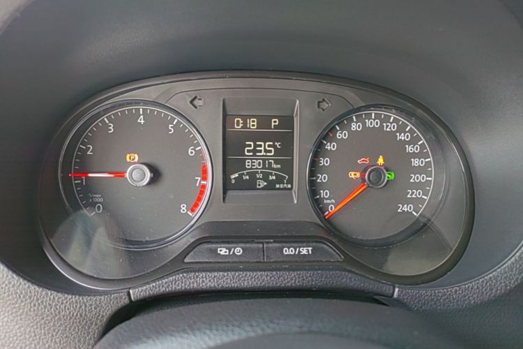 Volkswagen Polo 2018 car image #12