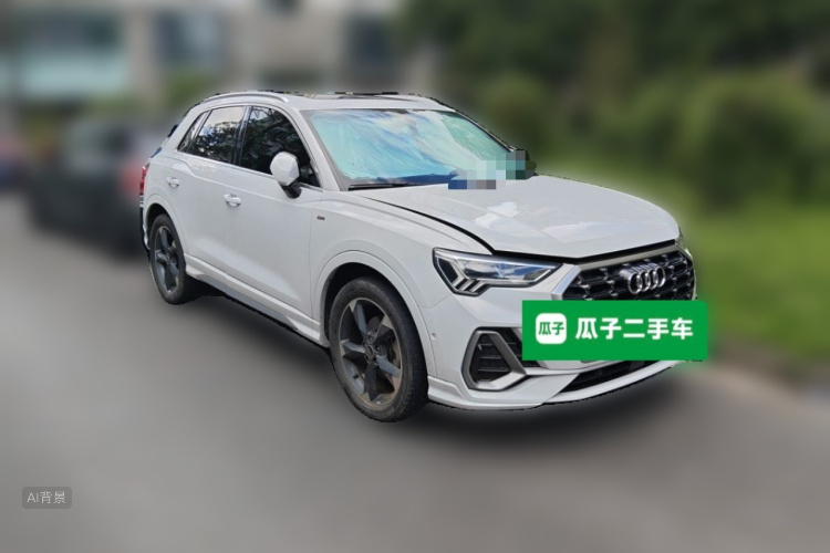 Audi Q3 2023 car image #4