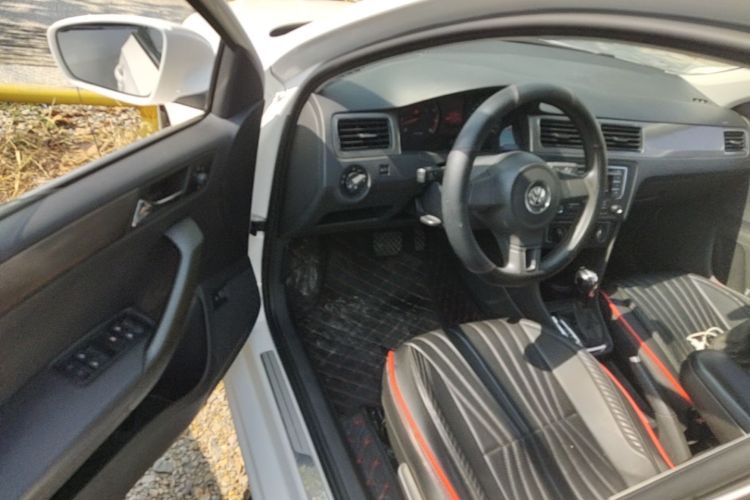 Volkswagen Santana 2016 car image #16