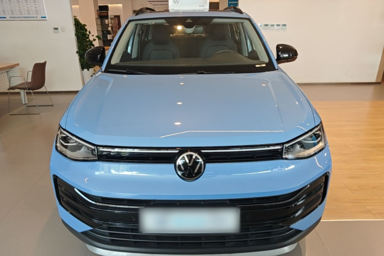 Volkswagen Tharu 2024 car image #3