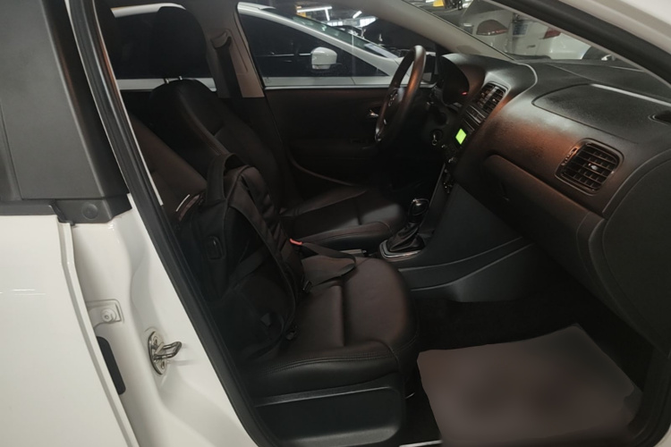 Volkswagen Polo 2017 #24 Volkswagen Polo 2017 car image #24