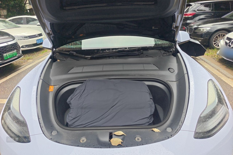 Tesla Model Y 2022 #22 Tesla Model Y 2022 car image #22