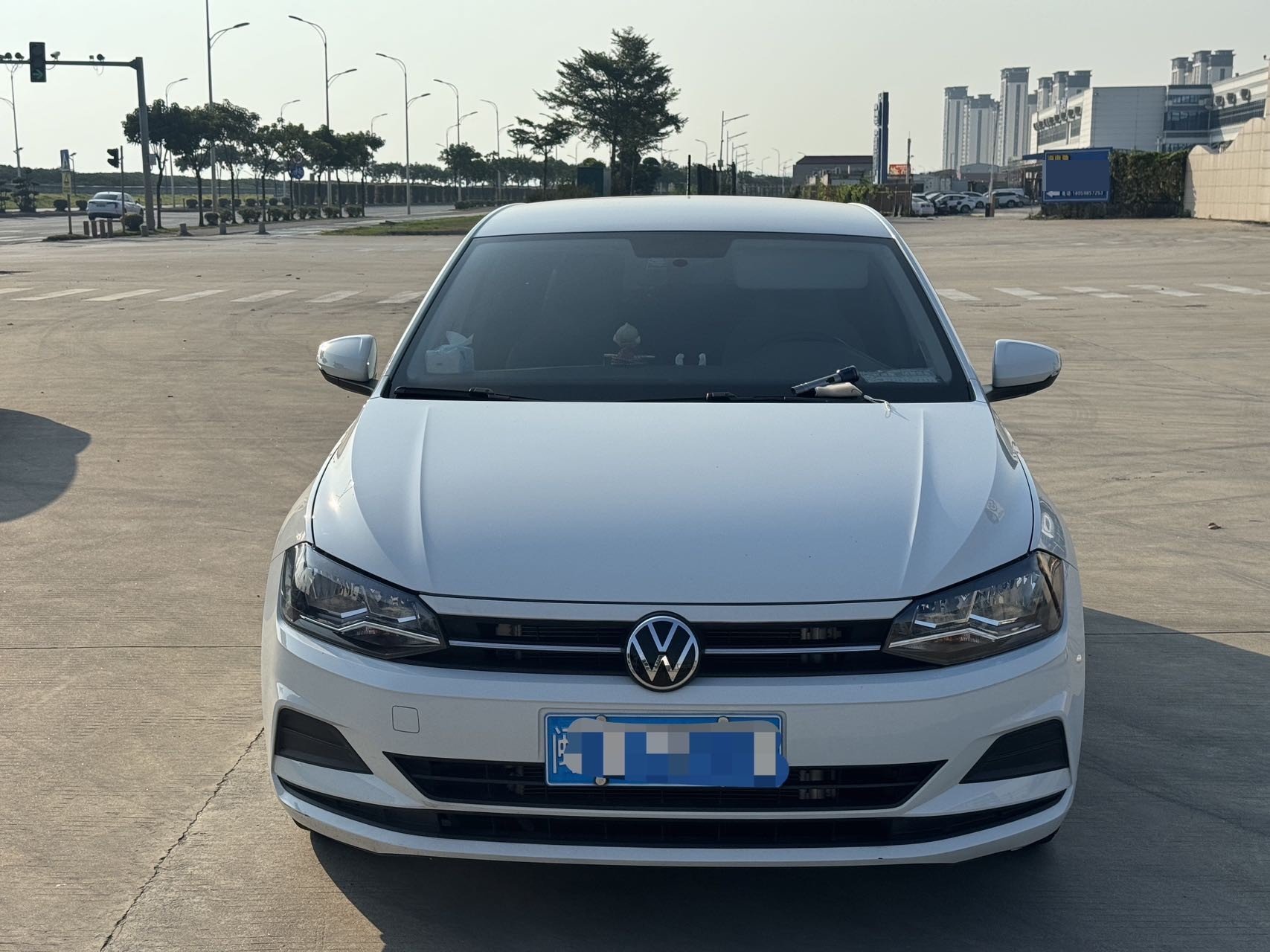 Volkswagen Polo 2024 car image #2