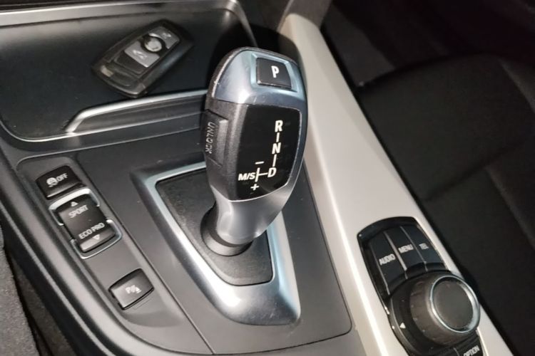 BMW 3 Series 2015 #27 BMW 3 Series 2015 immagine di auto #27