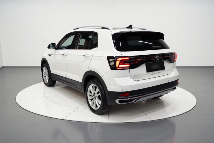 Volkswagen T-Cross 2021 immagine di auto #7