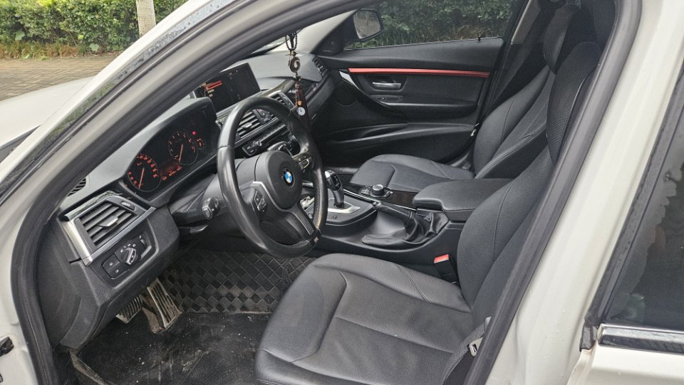 BMW 3 Series 2016 #4 BMW 3 Series 2016 car image #4