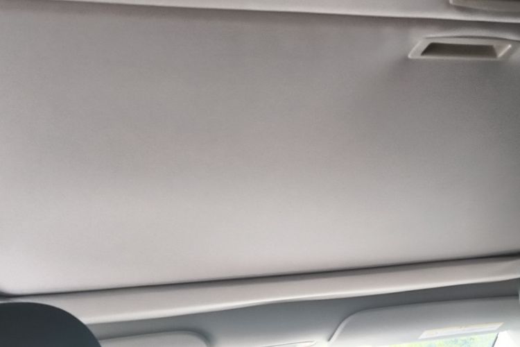 Tesla Model Y 2024 #20 Tesla Model Y 2024 car image #20