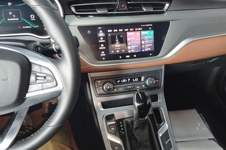 GEELY Emgrand 2021 car image #13