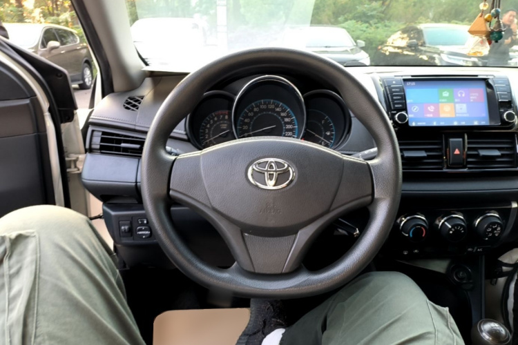 Toyota Vios 2016 #11 Toyota Vios 2016 car image #11