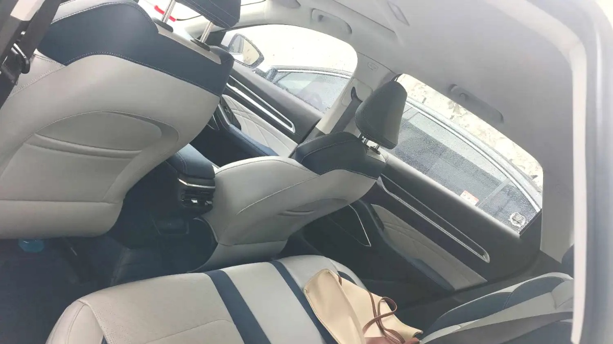 GEELY Emgrand 2022 car image #4