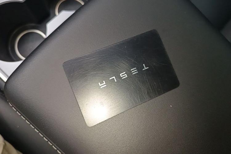 Tesla Model Y 2022 #9 Tesla Model Y 2022 car image #9