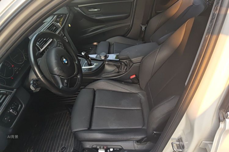 BMW 3 Series 2019 car image #17