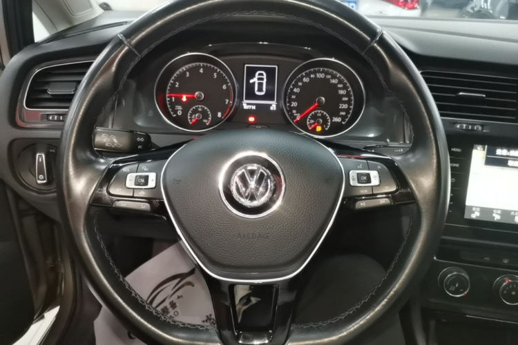 Volkswagen Golf 2020 #11 Volkswagen Golf 2020 car image #11