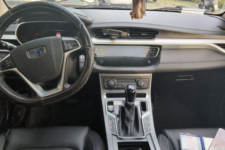 GEELY Emgrand 2018 #12 GEELY Emgrand 2018 car image #12