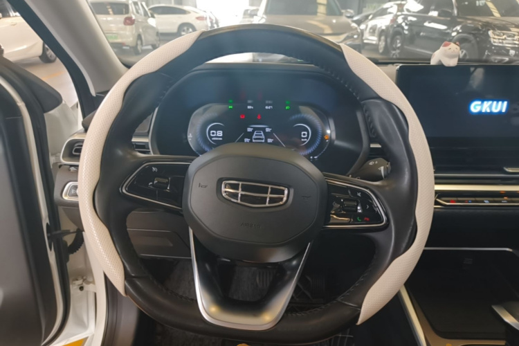 GEELY Emgrand 2022 car image #11