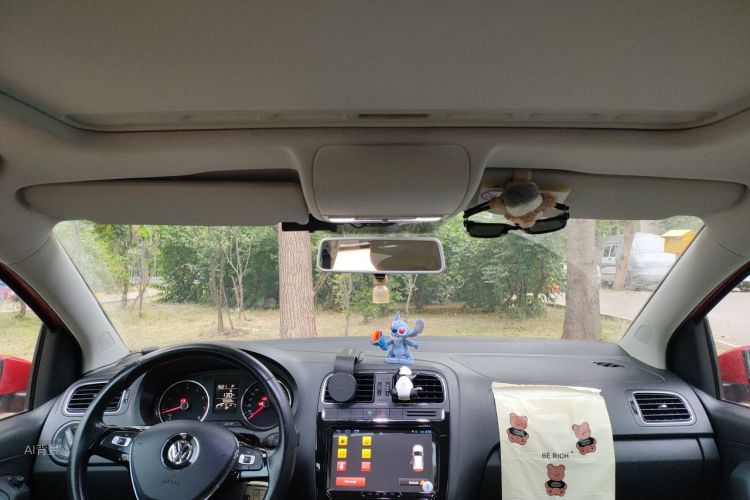 Volkswagen Polo 2016 car image #20