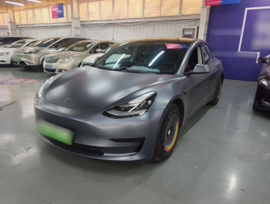 Tesla Model 3 2020 car image 