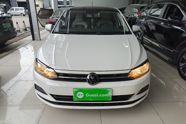 Volkswagen Polo 2021 car image #3